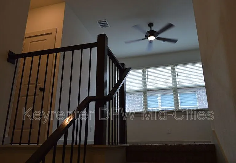 622 Cobblestone Ln — Photo 10