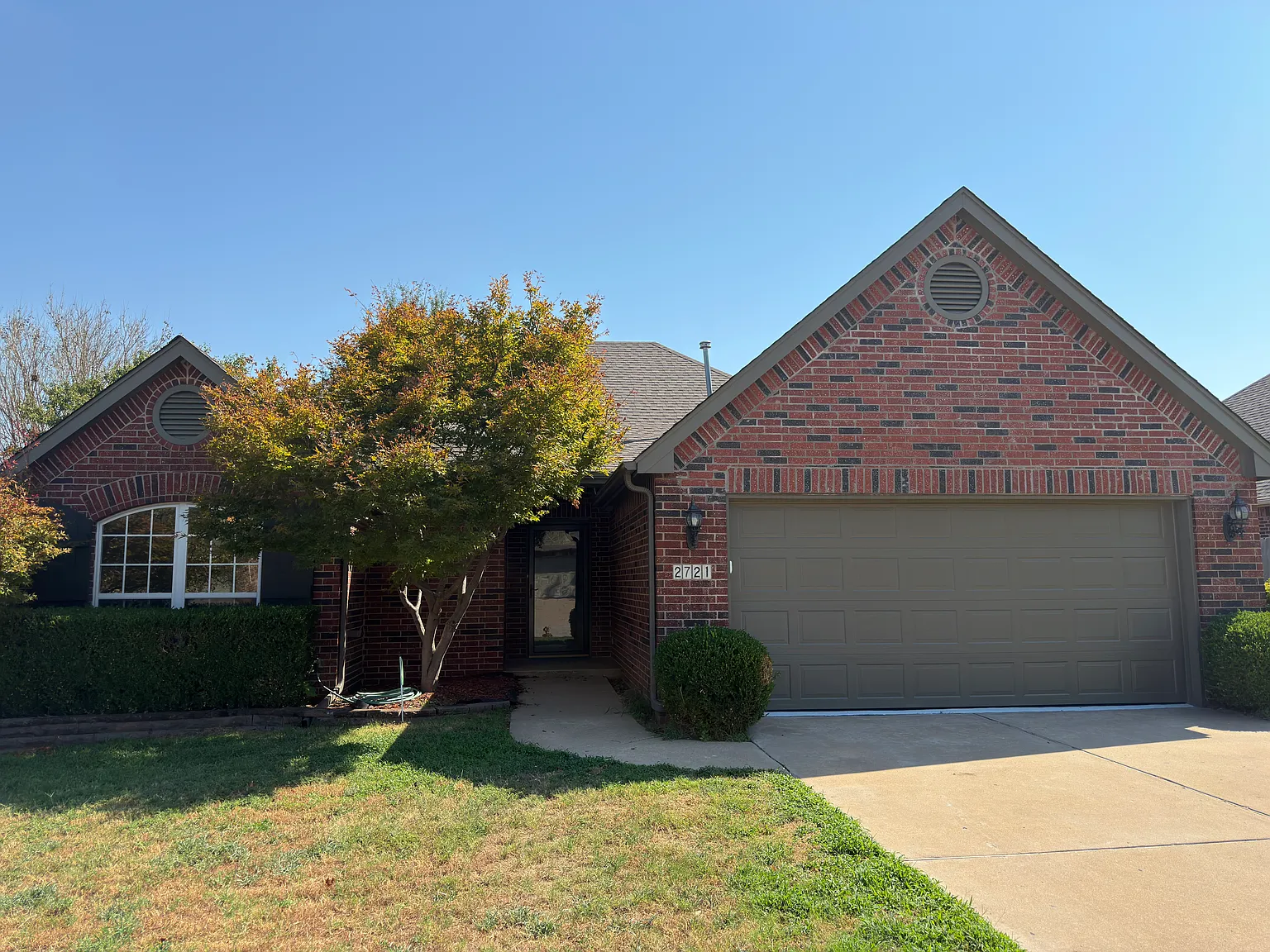 4 bed, 1899 sqft, $2,500 — Photo 1