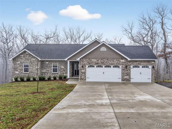 300 Shumard Oak Dr, Troy, MO 63379