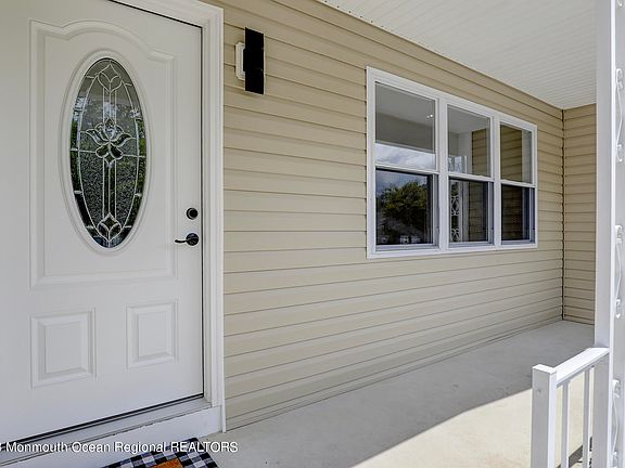 4th image of 5 Westport Drive