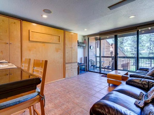 11591 Snowpeak Way #202, Truckee, CA 96161