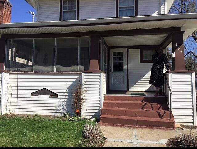 1st image of 134 W Baker St
