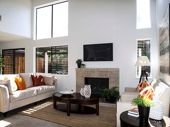 3rd image of 25919 Palomita Dr