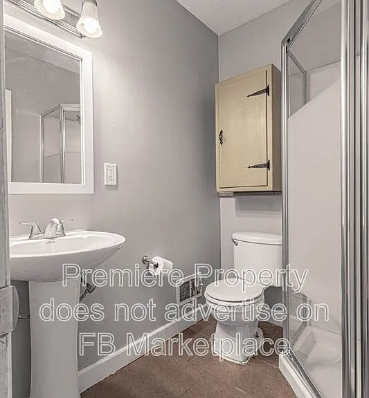 239 S Mill St — Photo 9