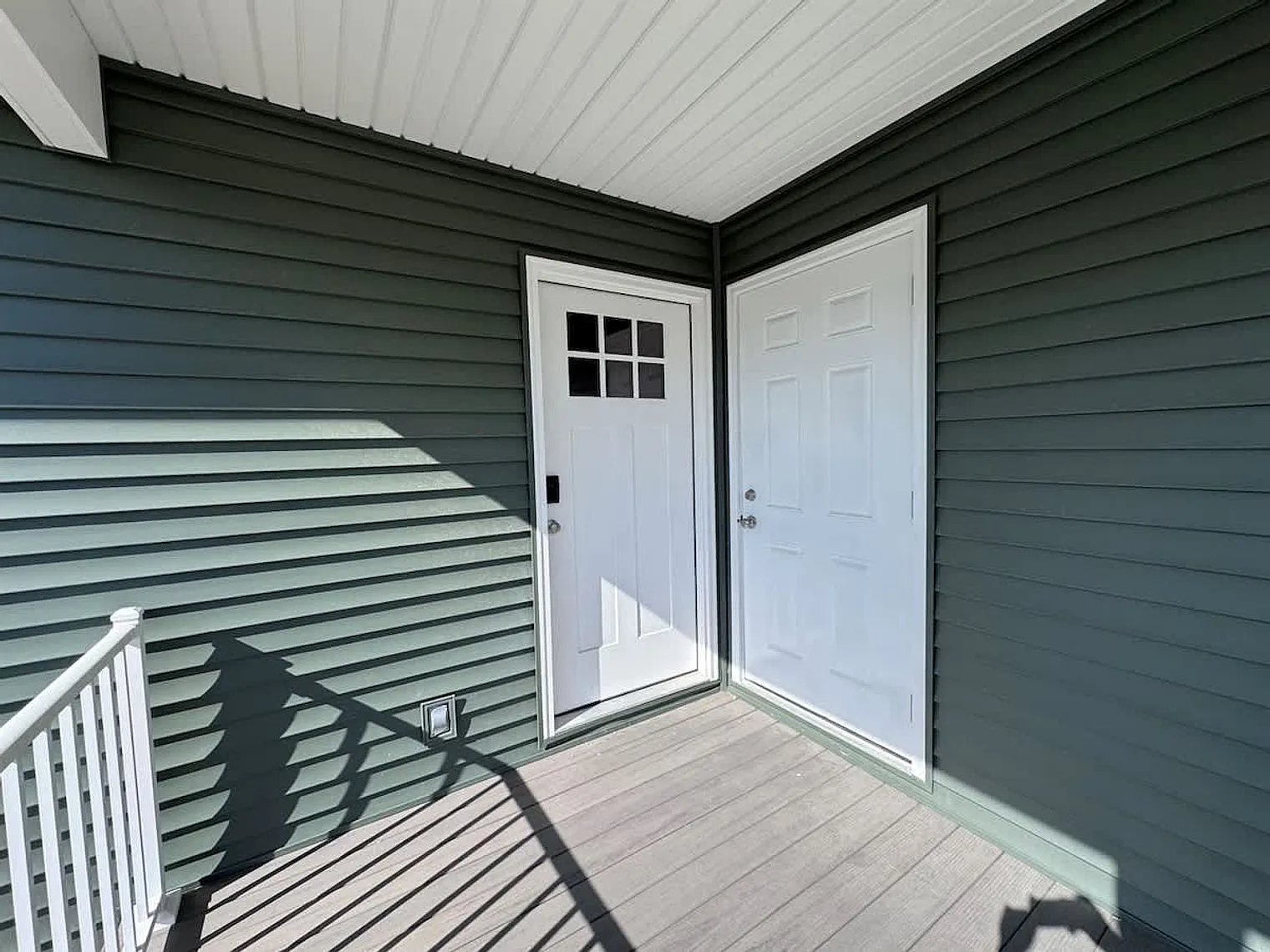 3 bed, 2.0 bath, $4,111 — Photo 4