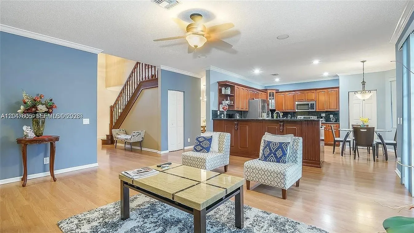 5 bed, 4.0 bath, 2798 sqft, $6,500 — Photo 1