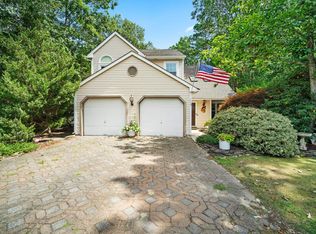 718 Falcon Crest Ct, Galloway, NJ 08205