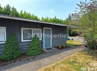304 SW 7th St APT B, Troutdale, OR 97060