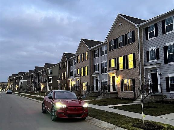 4th image of 7005 Equality Blvd