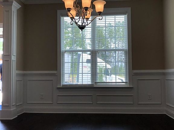 4th image of 155 Caroleton Dr