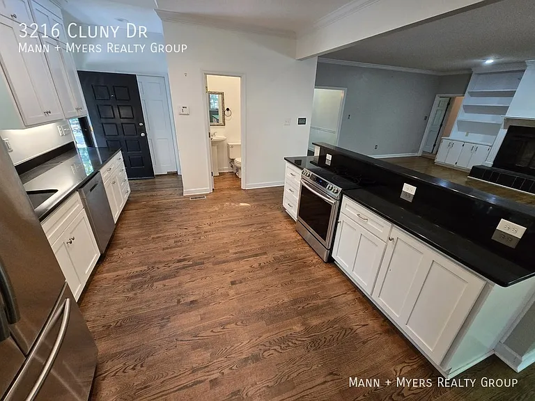 3216 Cluny Dr — Photo 8