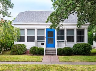 2002 Evans St, Morehead City, NC 28557
