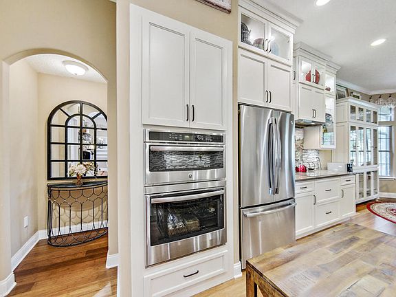 3rd image of 3775 Carrick Dr