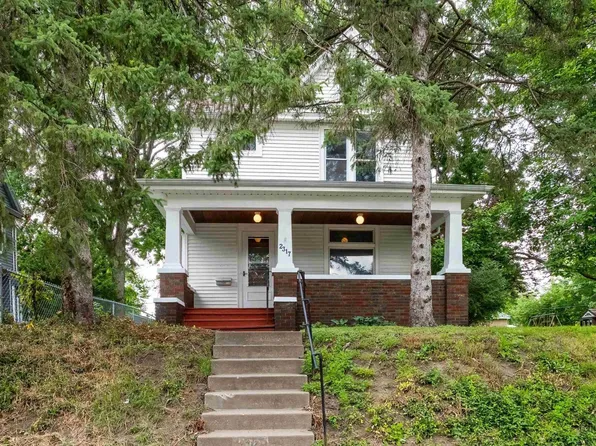 2317 Farnam St, Davenport, IA 52803