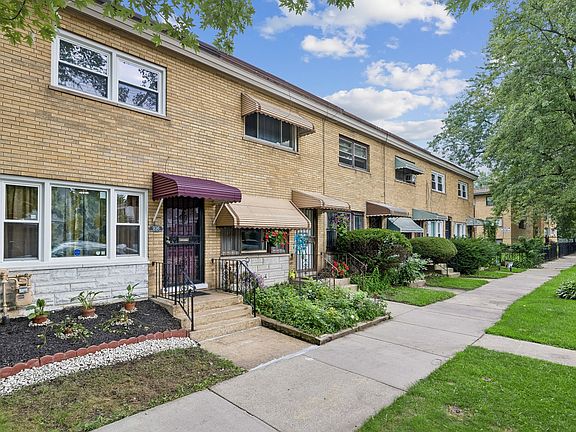 2nd image of 936 E 84th Pl APT A