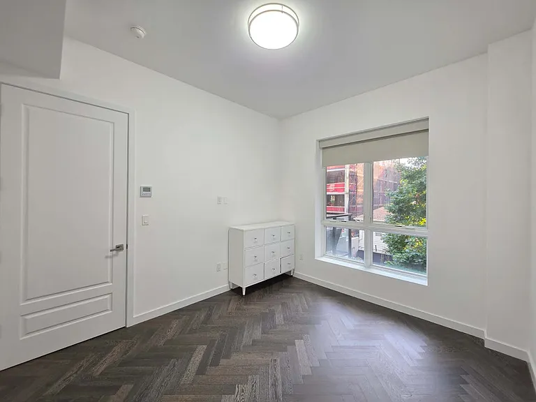 1418 W 4th St #3A — Photo 11