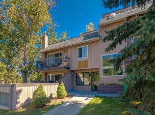 2404 16a St SW #2B-1BA-1100SQFT, Calgary, AB T2T4K5