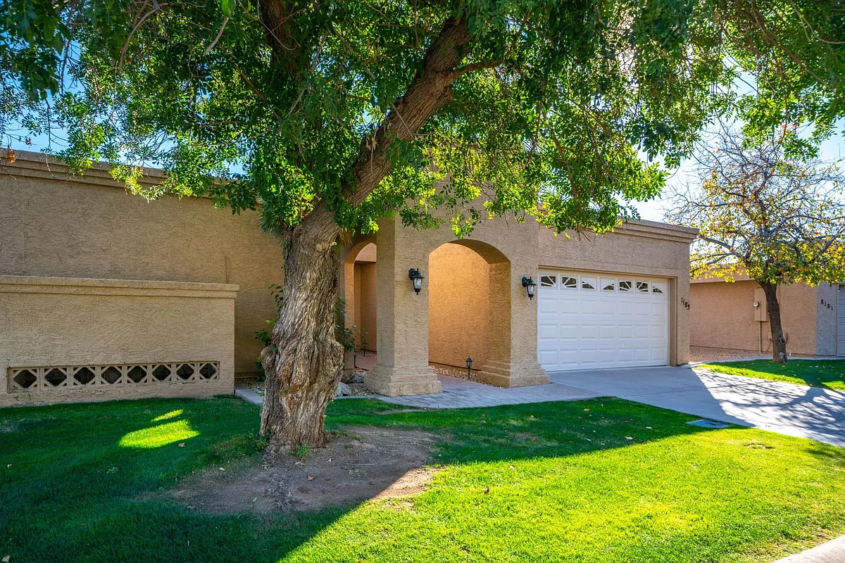 Building Photo - 8183 E Del Cuarzo Dr
