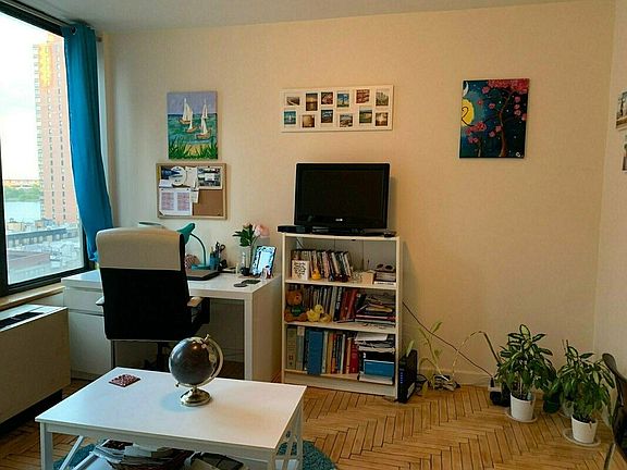 5th image of 300 E 93rd St APT 12D