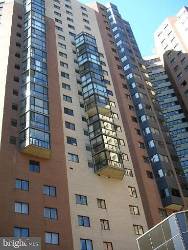 1st image of 900 N Stafford St APT 1208