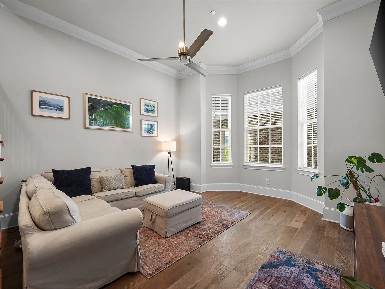 2 bed, 2.5 bath, 1480 sqft, $2,949 — Photo 4