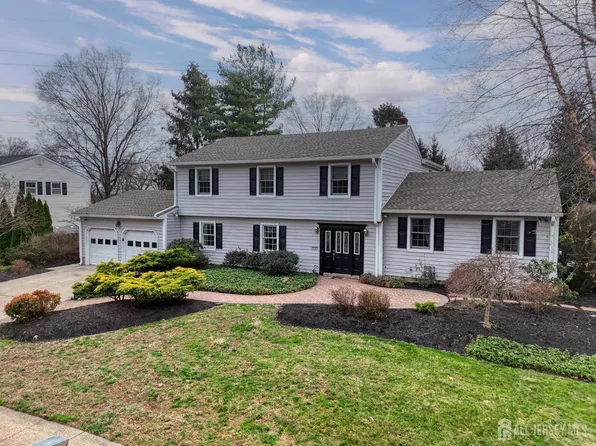 950 Schweitzer Pl, North Brunswick, NJ 08902