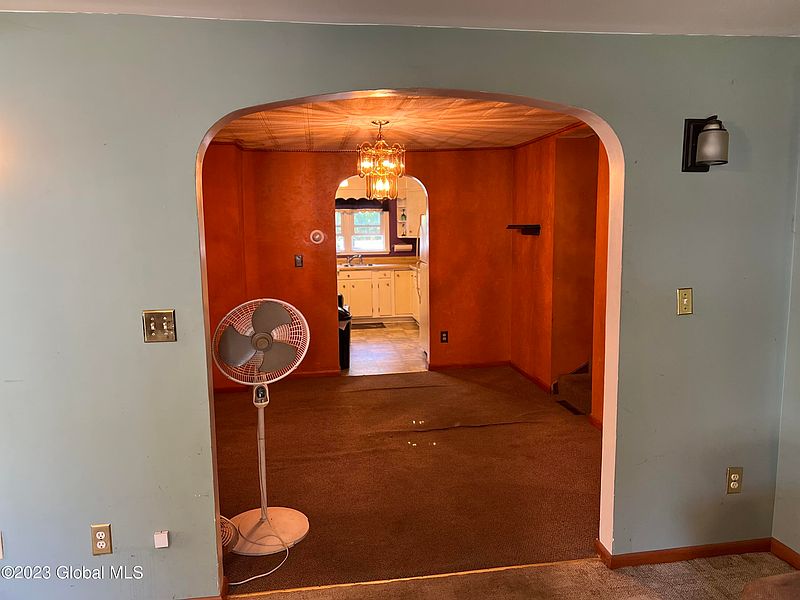 4th image of 12 Poplar Street