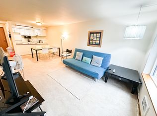 4011 Whitman Ave N #303, Seattle, WA 98103