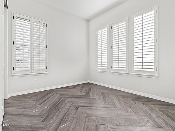 4th image of 5817 Valley Palm Dr