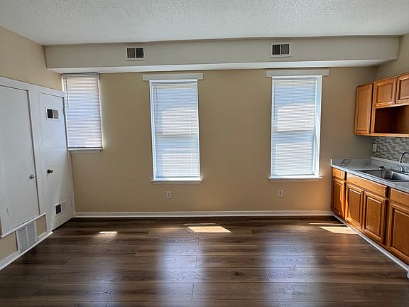 4th image of 68 Sylvan Ave #G