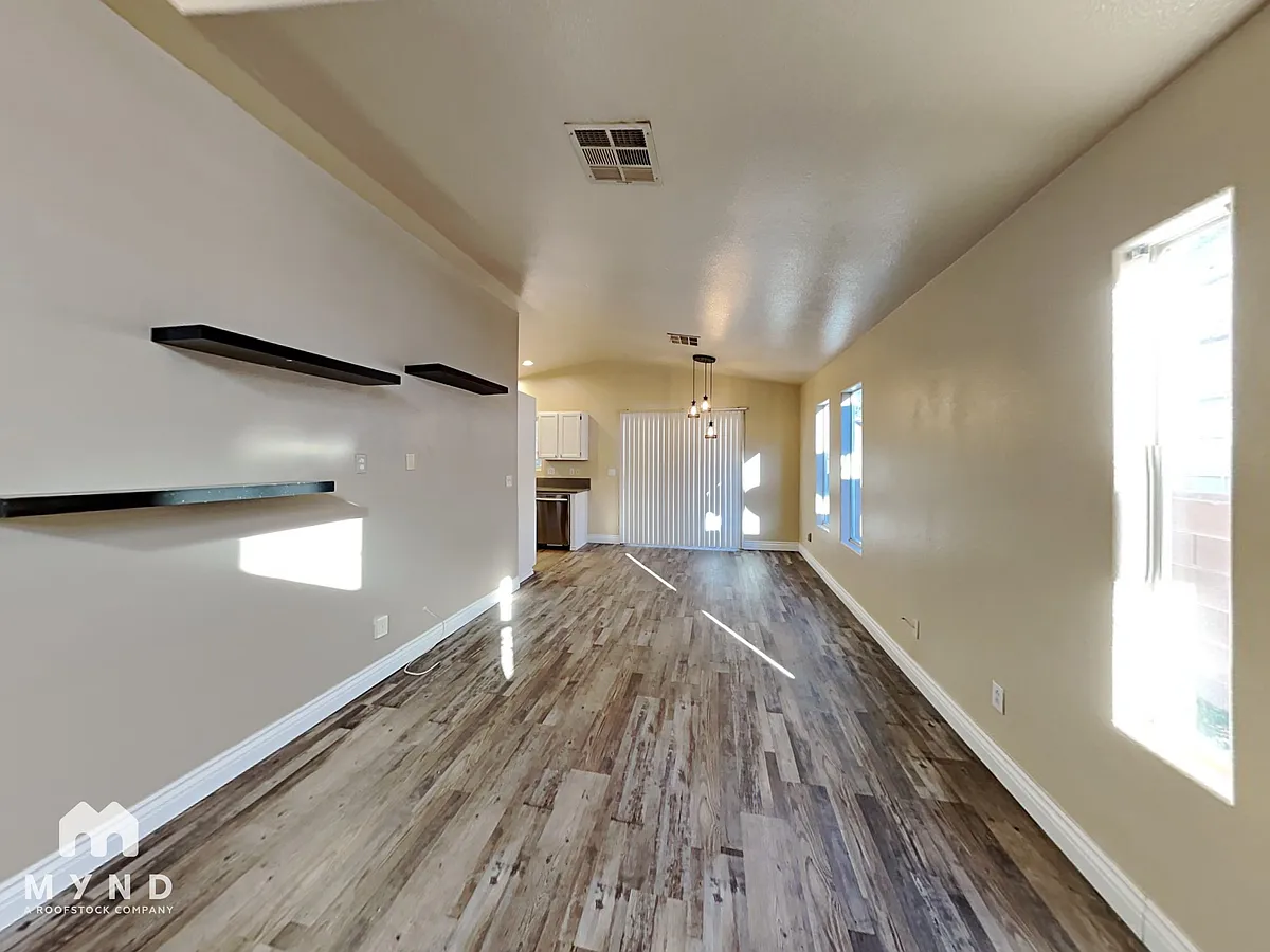 Building Photo - 5928 Chisolm Trl