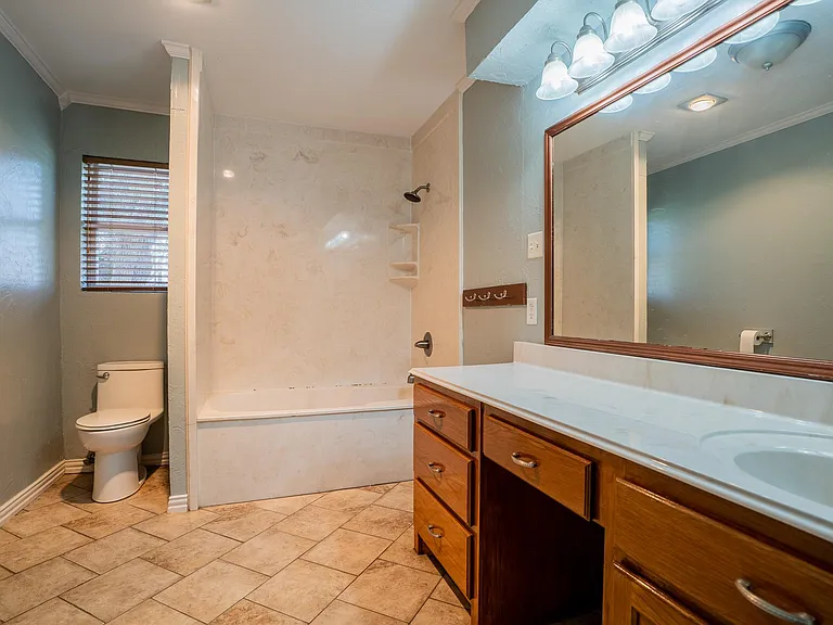 204 Jill Ln — Photo 16