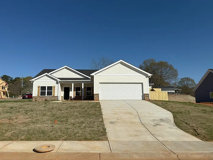 261 Charlotte Cir