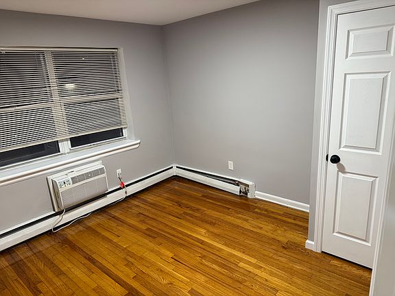 5th image of 127-129 Grafton Ave #4A