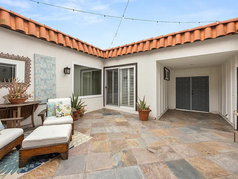 Private Courtyard