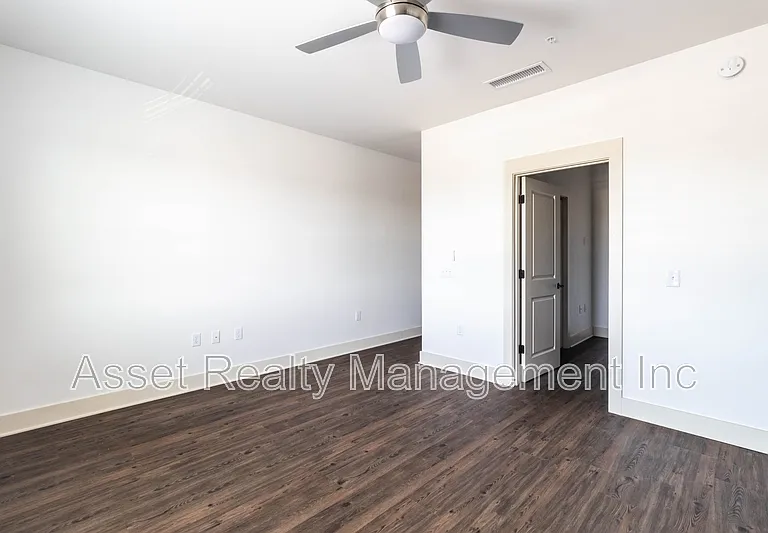 1120 Franck St #202 — Photo 20