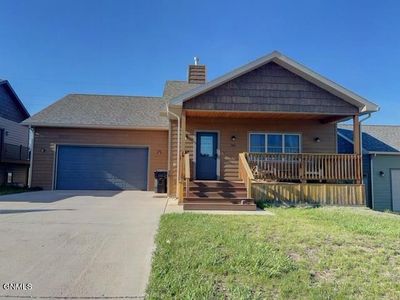 304 7th Ave NW, Watford City, ND, 58854