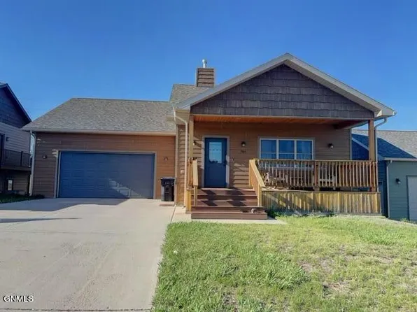 304 7th Ave NW, Watford City, ND 58854