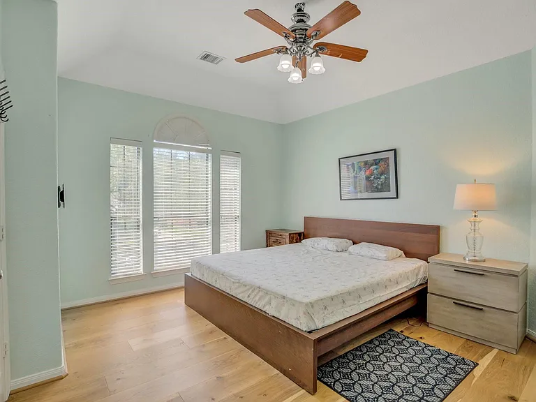 301 Winding Oak Ln S — Photo 21