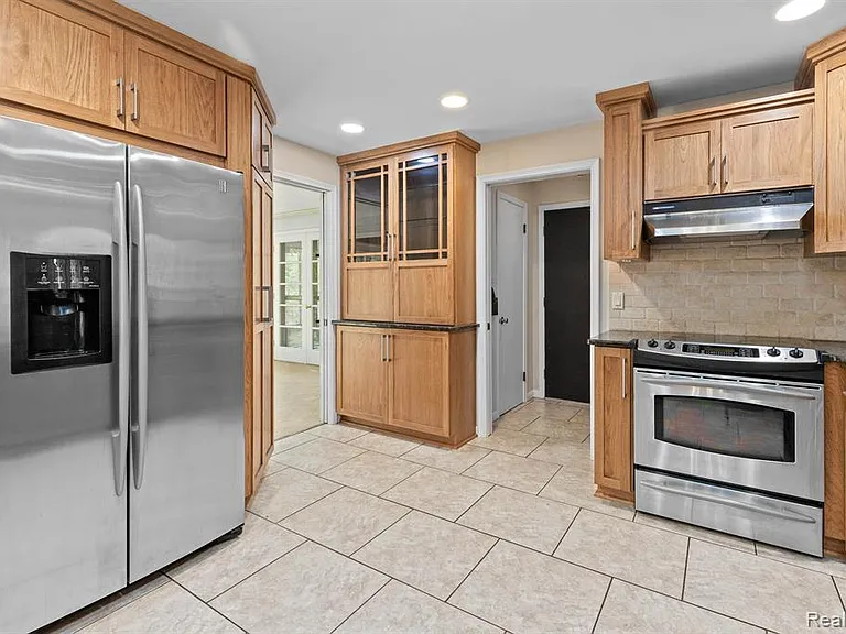 4966 Whispering Pine Ln — Photo 13