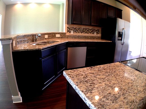 5th image of 3730 Red Oak Ct