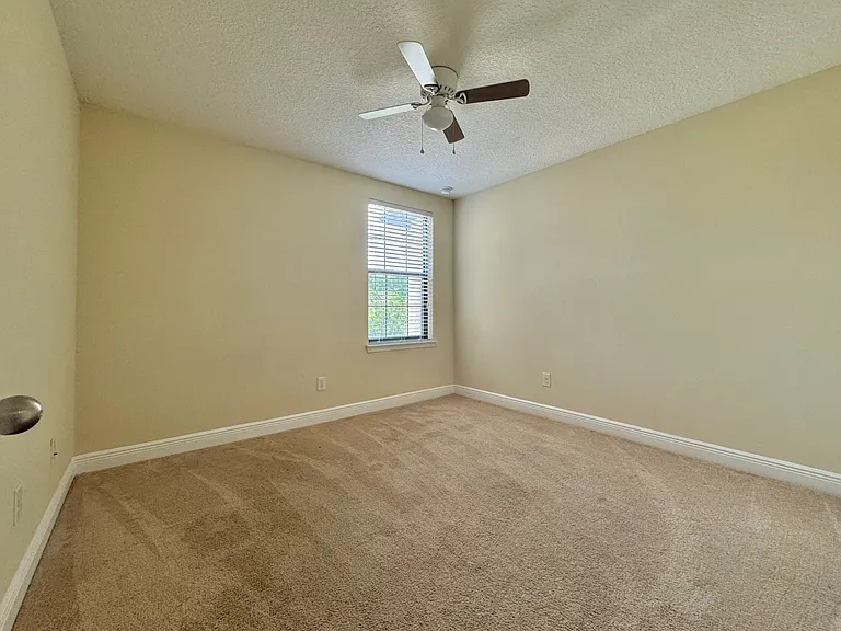 8163 Roseville Blvd — Photo 15