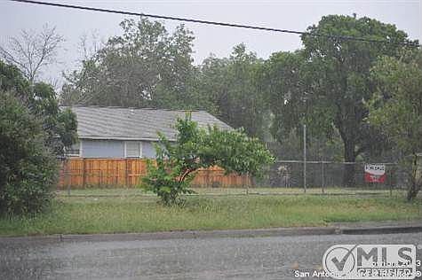 5th image of 435 McLaughlin Ave