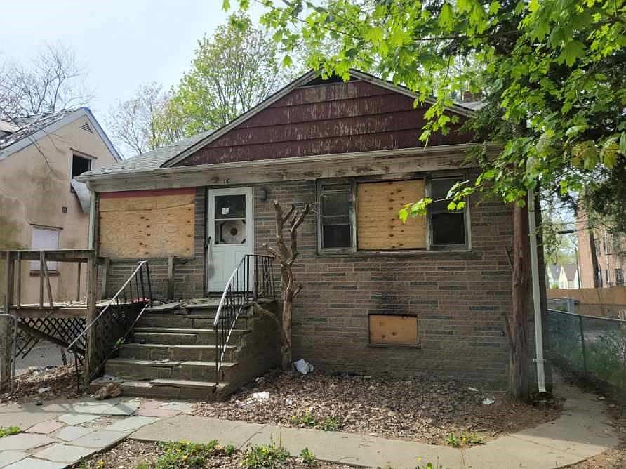 1st image of 13 Chelsea Ave