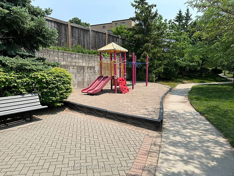 1700 Eglinton Ave E #609 — Photo 21
