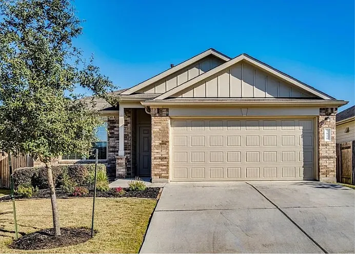 Front of house / garage