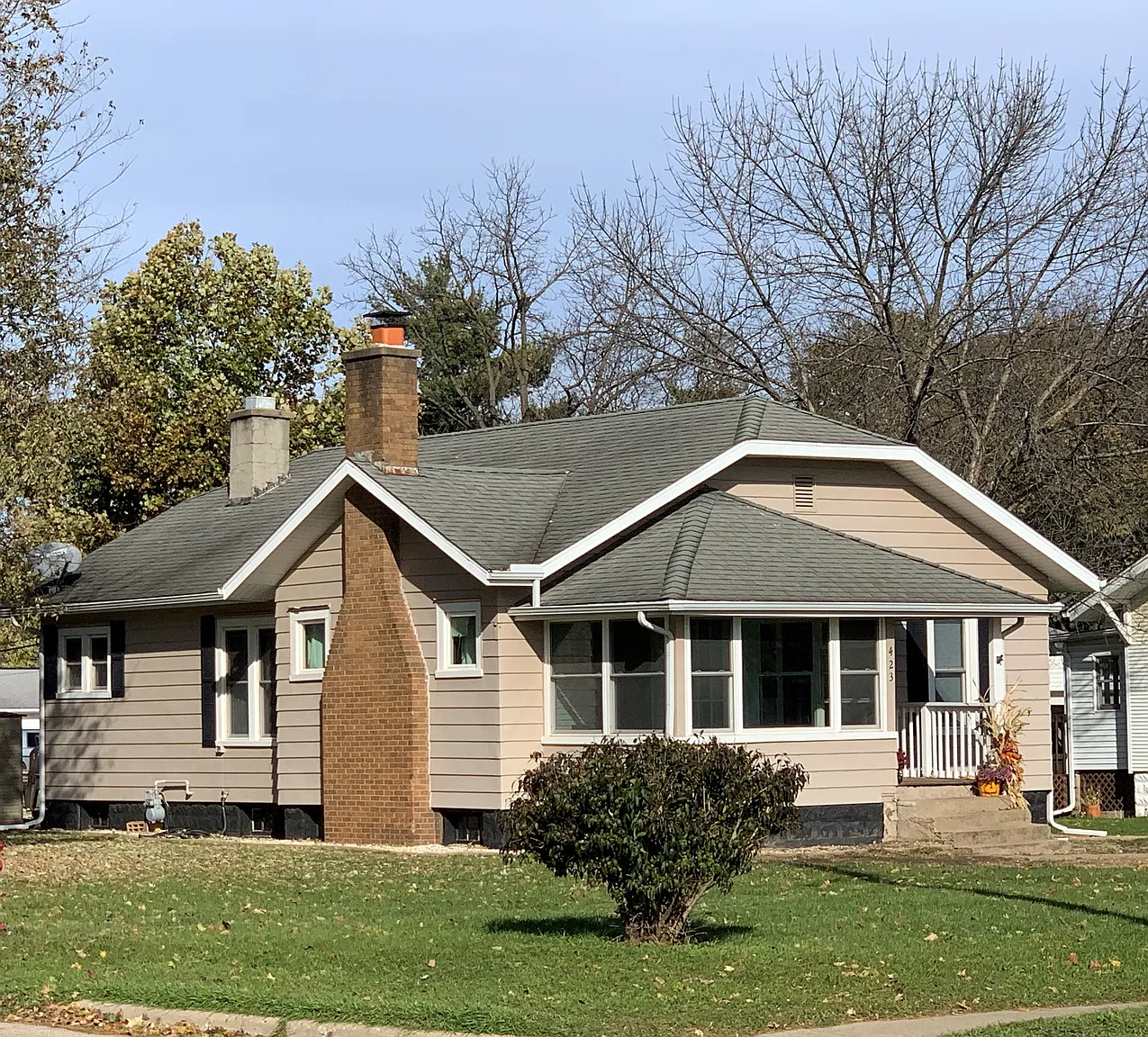 423 W Truitt Ave photo 1