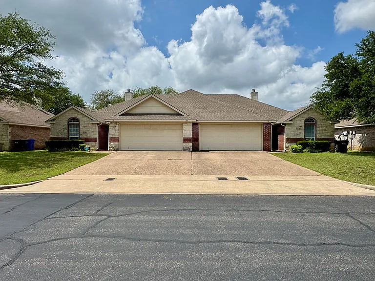304A Chapel Trail Cir — Photo 14
