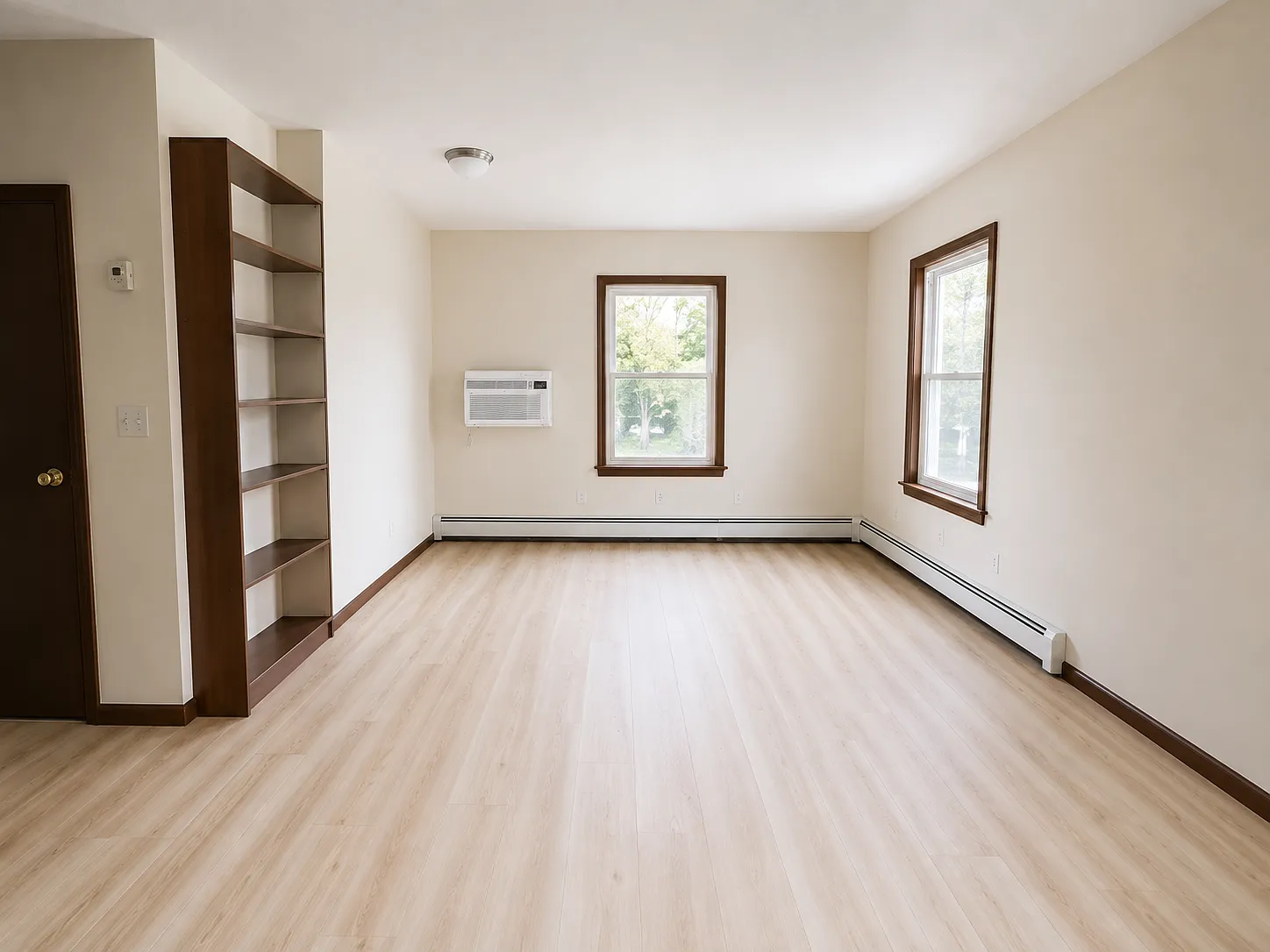 2 bed, 700 sqft, $2,550 — Photo 1
