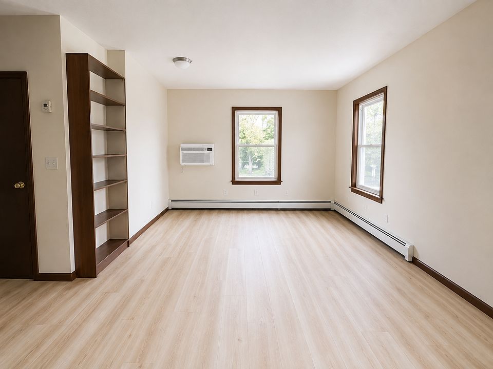 1st image of 751 Broadway #202